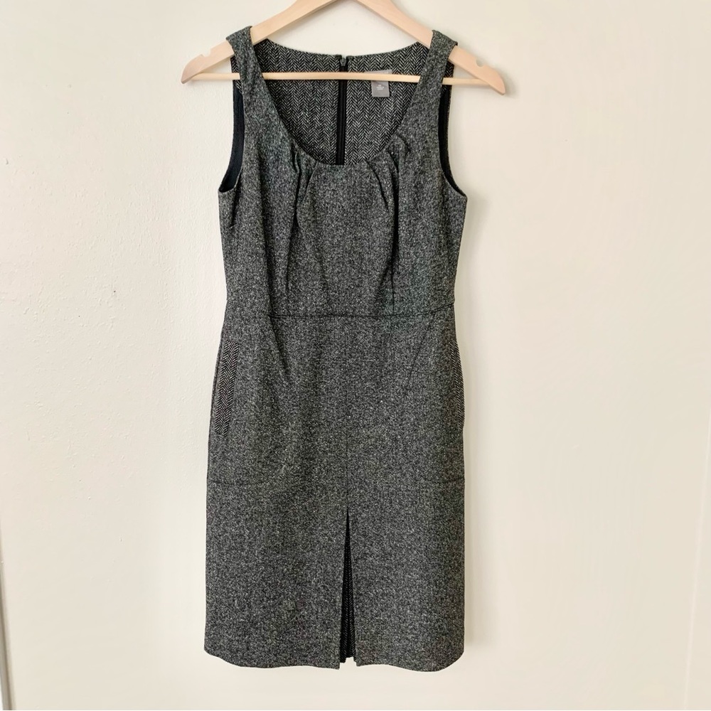 | ann taylor • herringbone sleeveless pocketed sheath dress • size 2 |